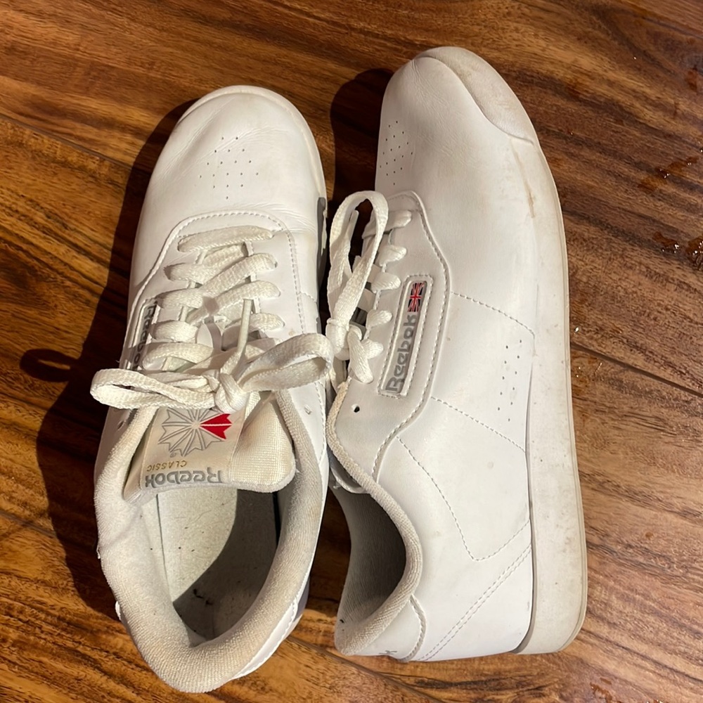 White Reebok sneakers club c 85